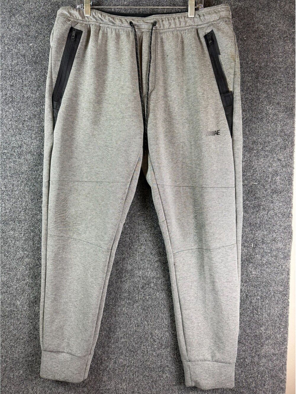 American Eagle Joggers Mens XL Gray Fleece Sweatpants Zipper Pockets AE Logo